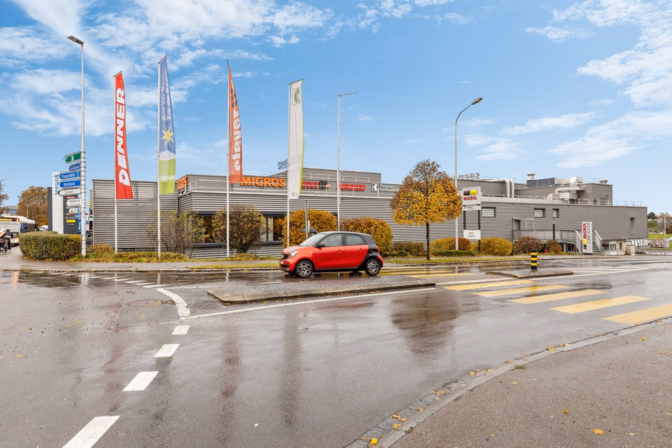 Attractive rental unit on the ground floor of the Seepark shopping centre, Bleichestr. Seepark, 8280 Kreuzlingen, Thurgau, CH