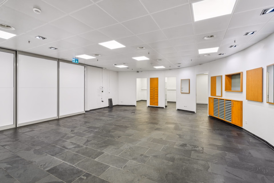 Exclusive retail premises at Neumarkt 4 in St. Gallen, Kornhausstr., 9000 St. Gallen, St. Gallen, CH