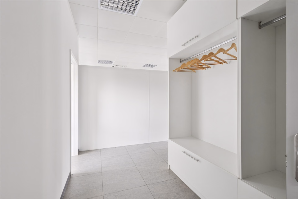 Office, Via Sciupina, 6532 Castione, Ticino, CH