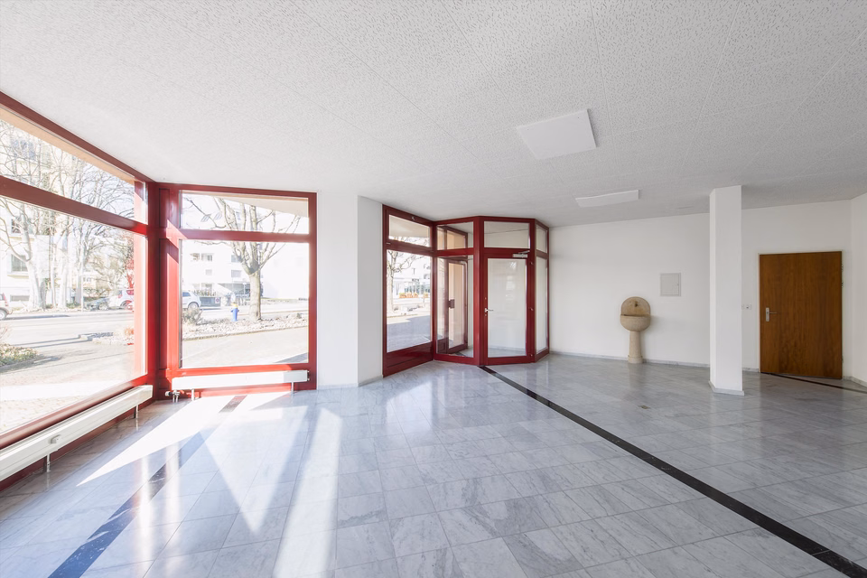 Good footfall location, Baslerstr., 4123 Allschwil, Basel-Landschaft, CH