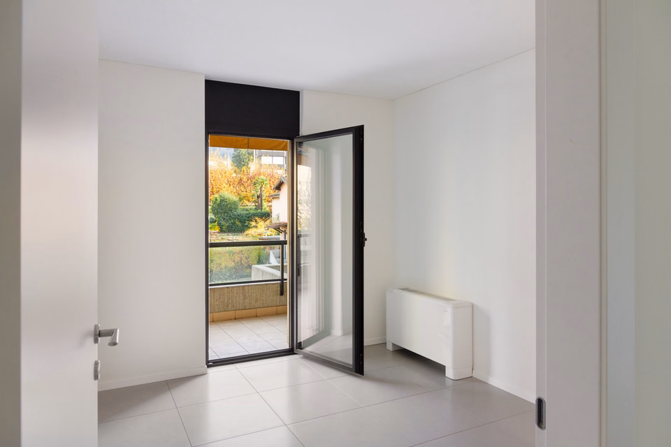 Customizable open space in the dynamic Porta Nord district of Lugano, Via alla Bozzoreda, 6963 Pregassona, Ticino, CH