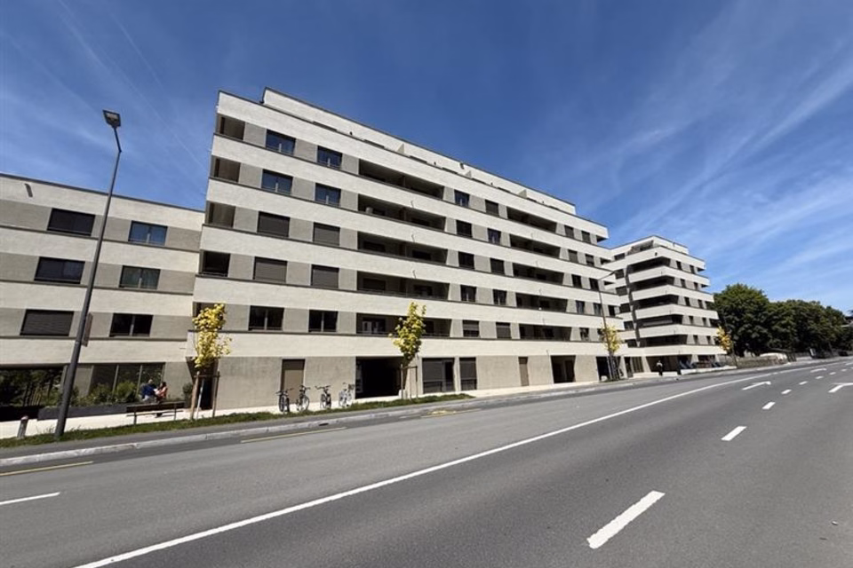 Ideally located in Ecublens, Park. Av. du Tir-Fédéral, 1024 Ecublens VD, Vaud, CH