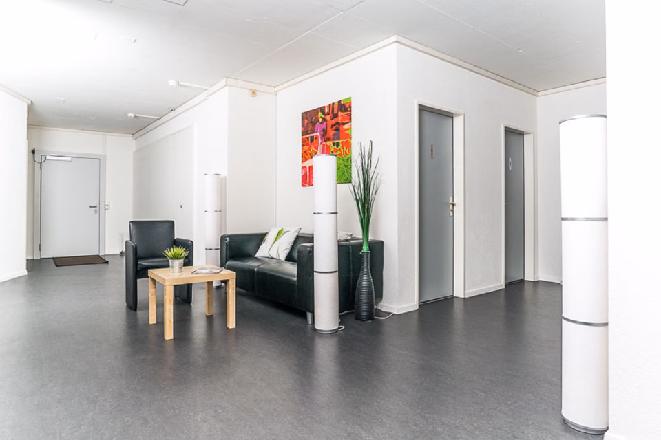 Office / practice premises just a 10‑minute walk from the train station!, Gartematt, 8180 Bülach, Zurich, CH