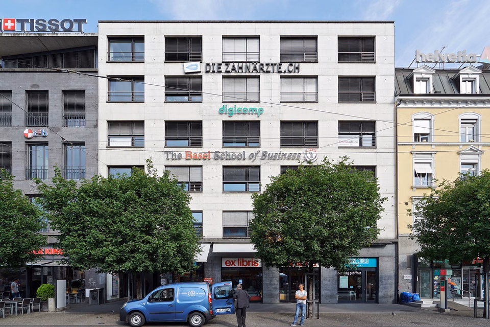 Parking space directly at SBB train station!, Centralbahnplatz, 4051 Basel, Basel-City, CH