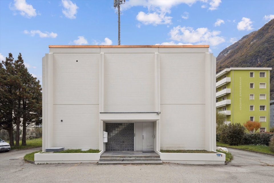 Office, Via Sciupina, 6532 Castione, Ticino, CH