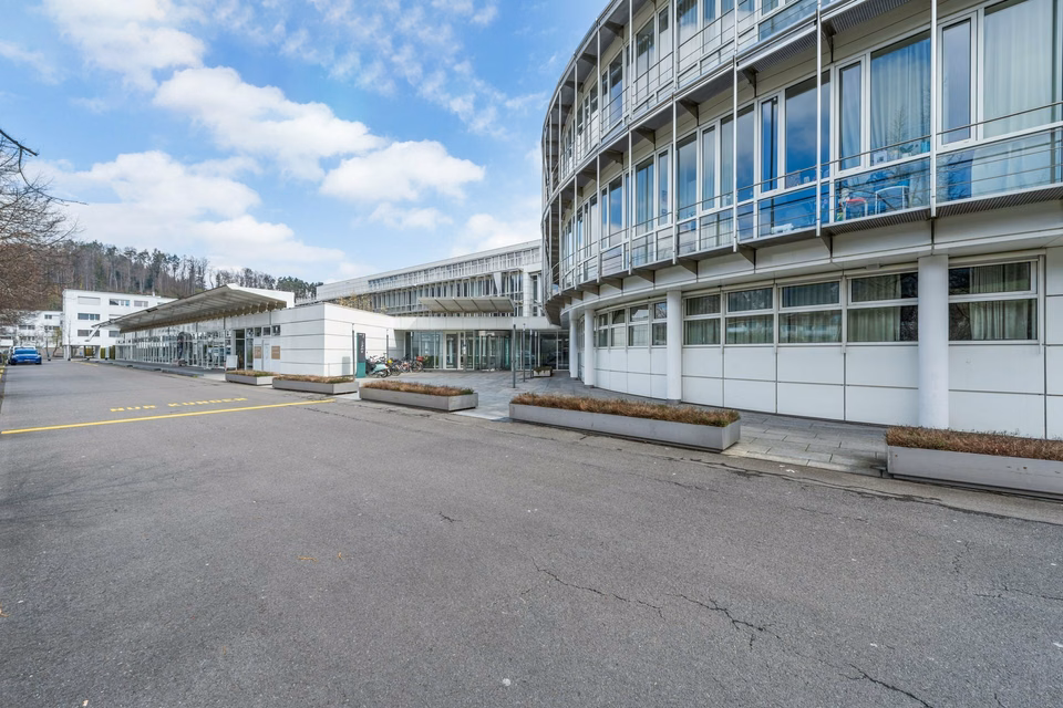 Prime parking spaces – secure yours now!, Im Sihlhof 2/4 Tiefgarage, 8134 Adliswil, Zurich, CH