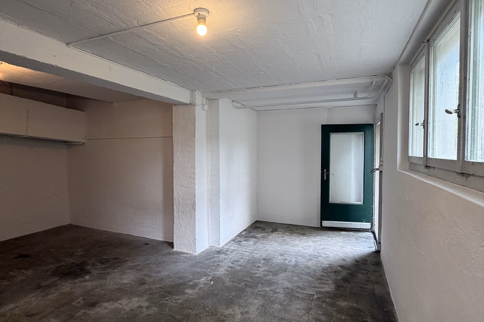 29 m² storage room in a quiet location in Zürich-Wollishofen, Albisstrasse, 8038 Zürich, Zurich, CH
