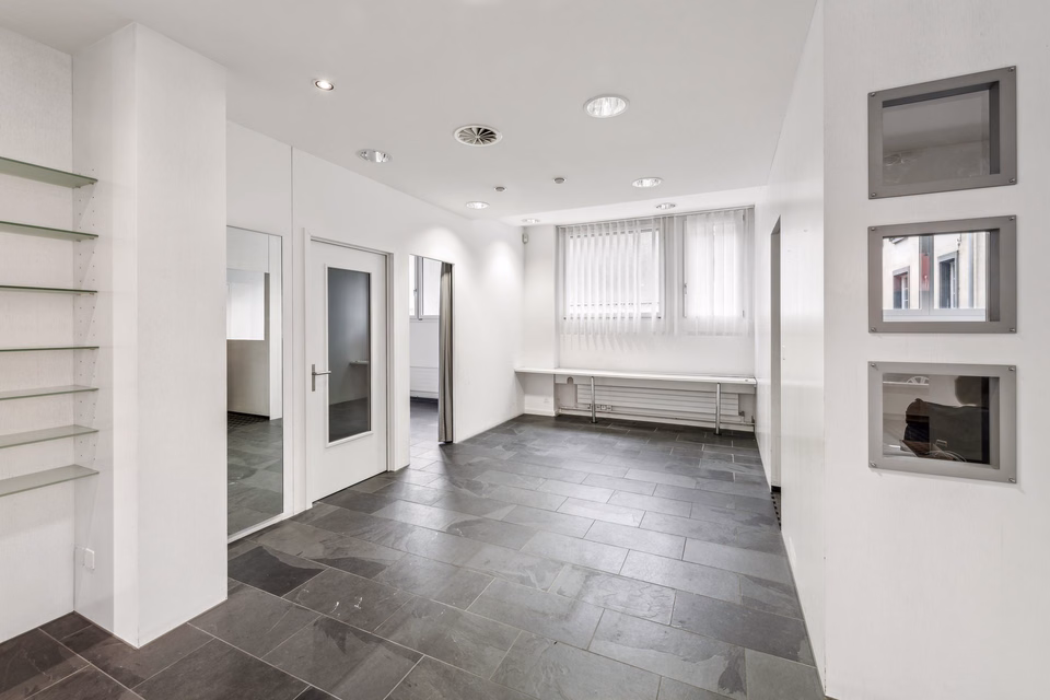 Looking for a ground-floor commercial space in Neustadt, Lucerne — available immediately? Let's go!, Winkelriedstr. Lager/Laden, 6003 Luzern, LU, CH