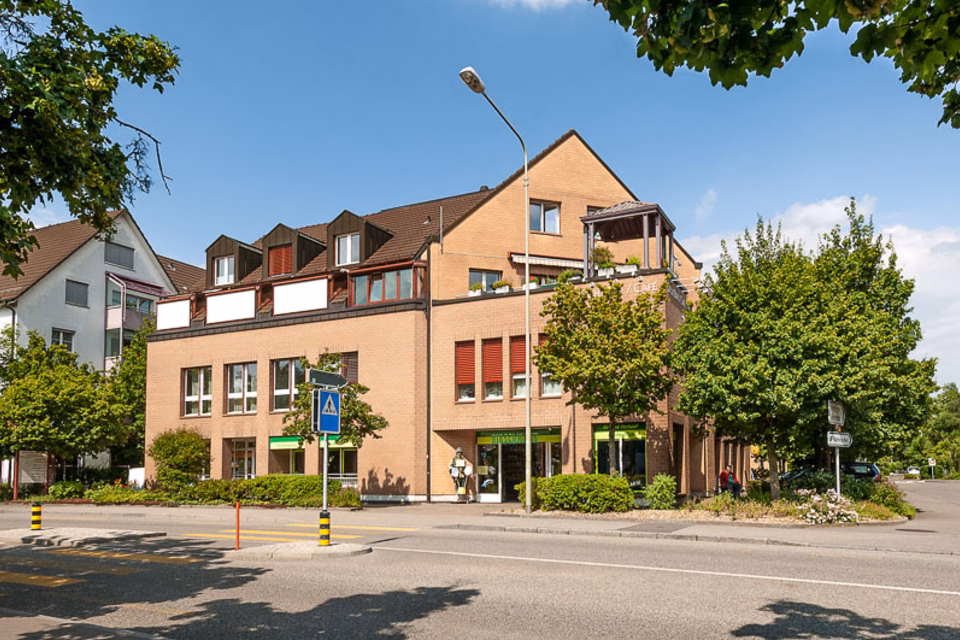Parking spaces near the old town of Bülach, Sechtbachweg 5 / Einstellhalle, 8180 Bülach, Zurich, CH