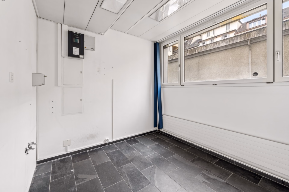 Looking for a ground-floor commercial space in Neustadt, Lucerne — available immediately? Let's go!, Winkelriedstr. Lager/Laden, 6003 Luzern, LU, CH