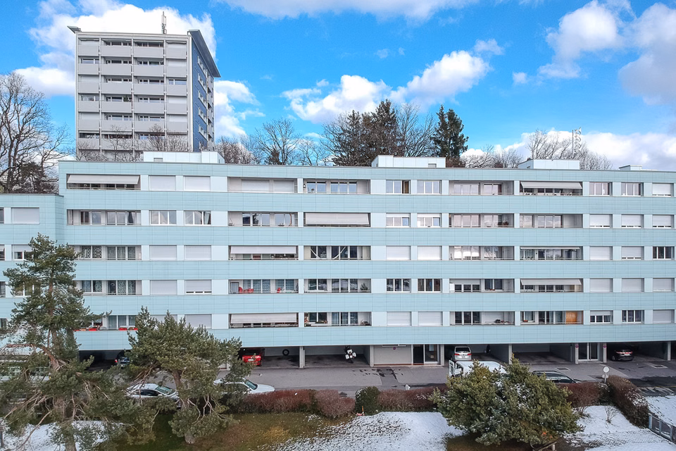 Covered parking space for rent near the Chailly district, Ch. du Devin, 1012 Lausanne, Vaud, CH