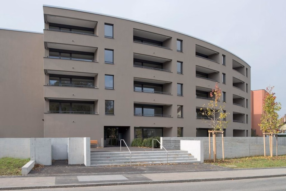 Does your vehicle need a roof over its head?, Hauptstrasse 48, EH, 4552 Derendingen, Solothurn, CH