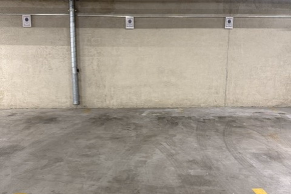 Centrally located indoor parking space - near Basel SBB, Peter-Merian-Str. 80, Garage, 4052 Basel, Basel-City, CH