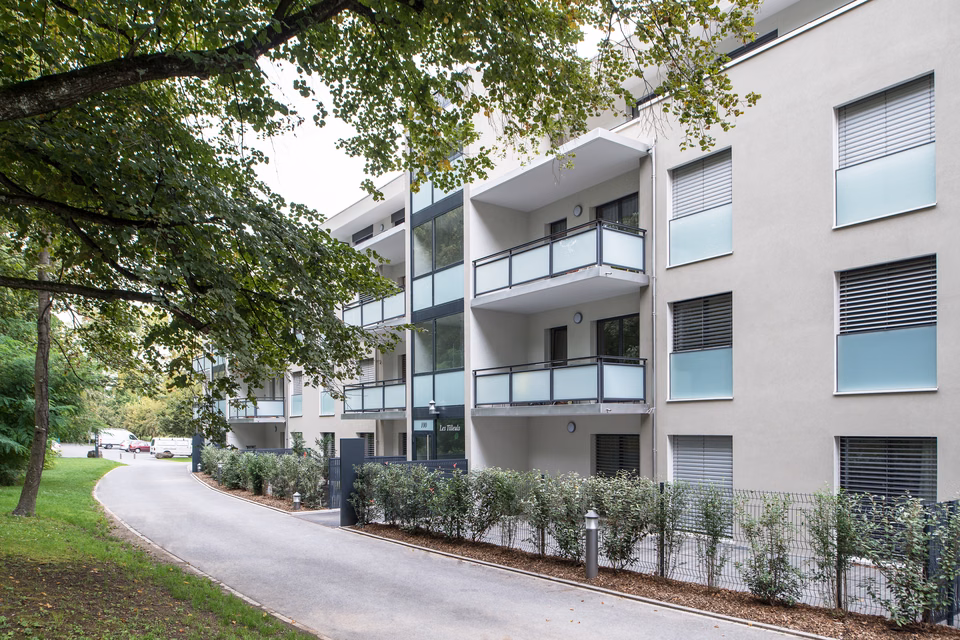 Parking space for rent in secure underground garage - Pregny Parc, Ch. des Cornillons 66, pp ssol, 1292 Chambésy, Geneva, CH