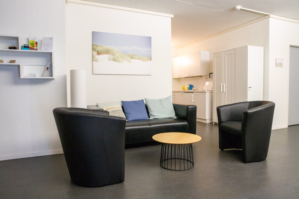 Office / practice premises just a 10‑minute walk from the train station!, Gartematt, 8180 Bülach, Zurich, CH