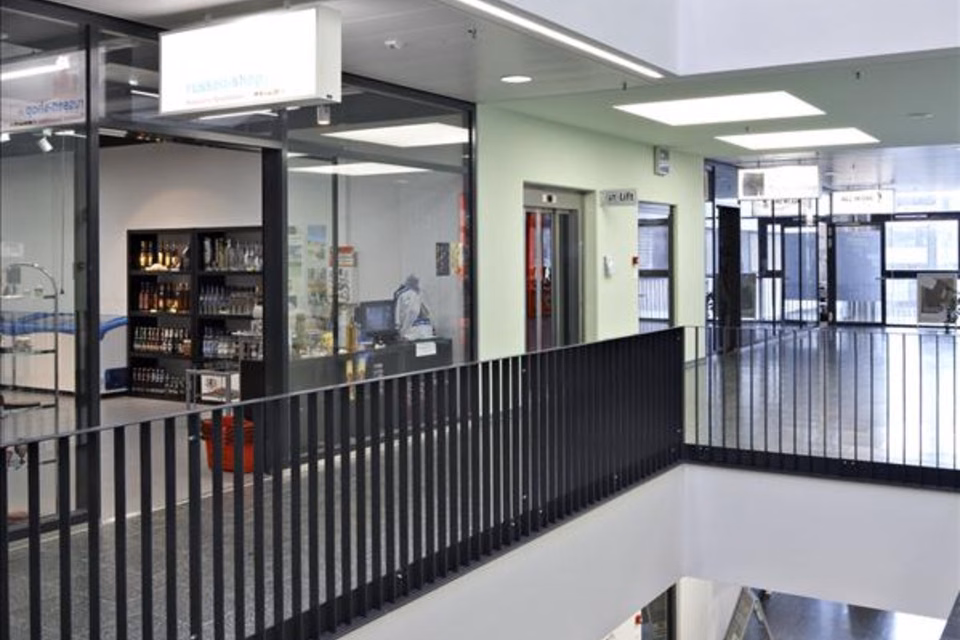 Retail unit in the Gais Center retail park, Industriestr.  1 / GAIS - Cent, 5000 Aarau, Aargau, CH