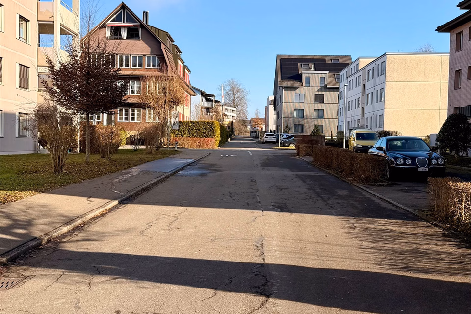 Parking space on Pilatusstrasse, Rosenweg 10, Pilatuspark EH, 6330 Cham, Zug, CH
