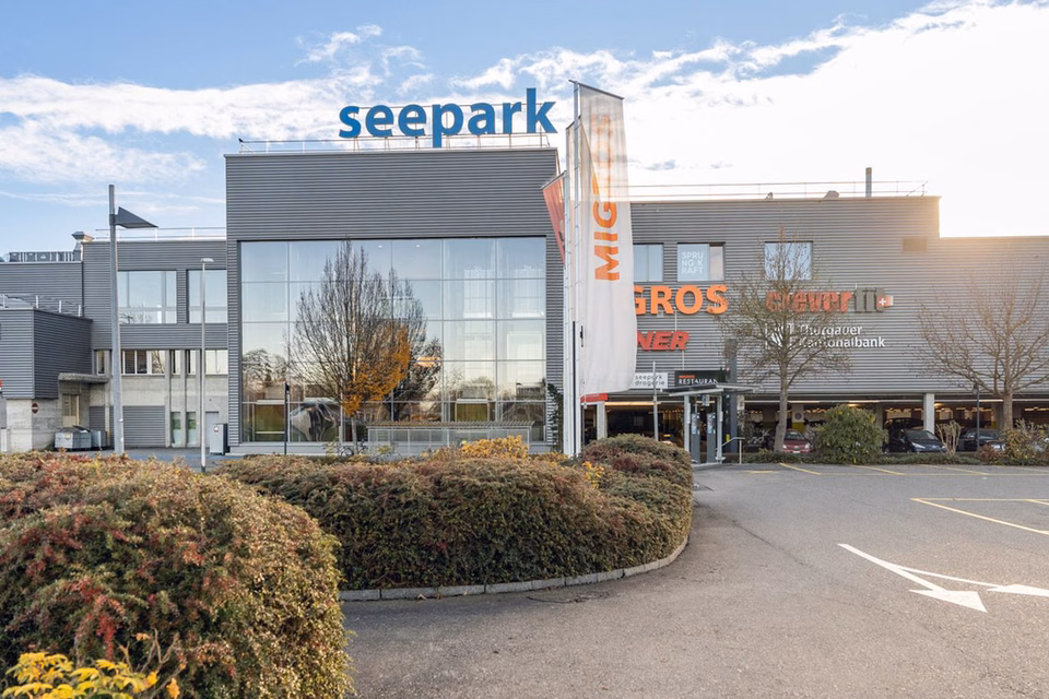 Attractive rental unit on the 2nd floor of the Seepark shopping centre, Bleichestr. Seepark, 8280 Kreuzlingen, Thurgau, CH