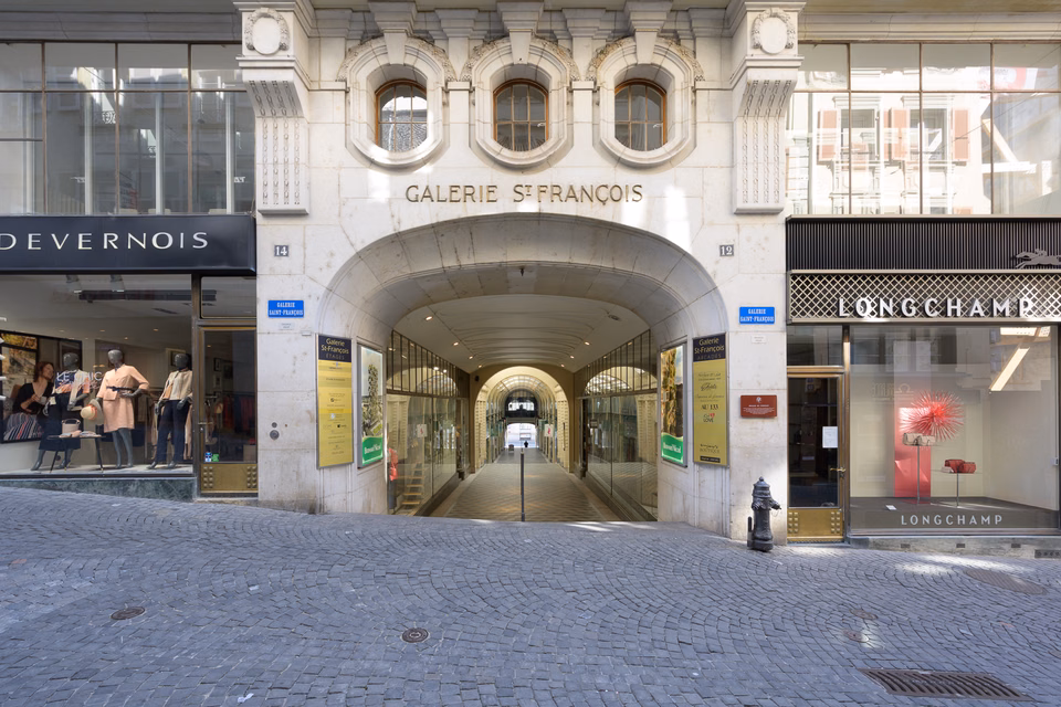 Shop window for rent at Galerie Saint-François, Galerie St - François, 1003 Lausanne, Vaud, CH