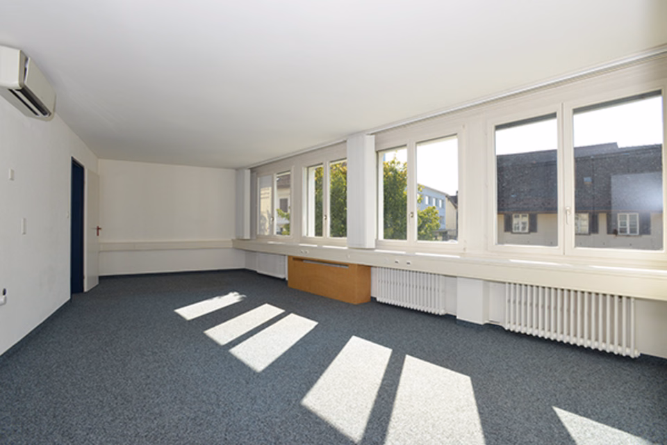 Practice/Office Spaces in Prime Location, Bahnhofstr., 8180 Bülach, Zurich, CH