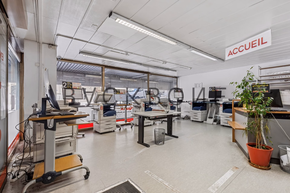 Retail space for a fixed term (max. 2 years), pl. Pépinet, 1003 Lausanne, Vaud, CH