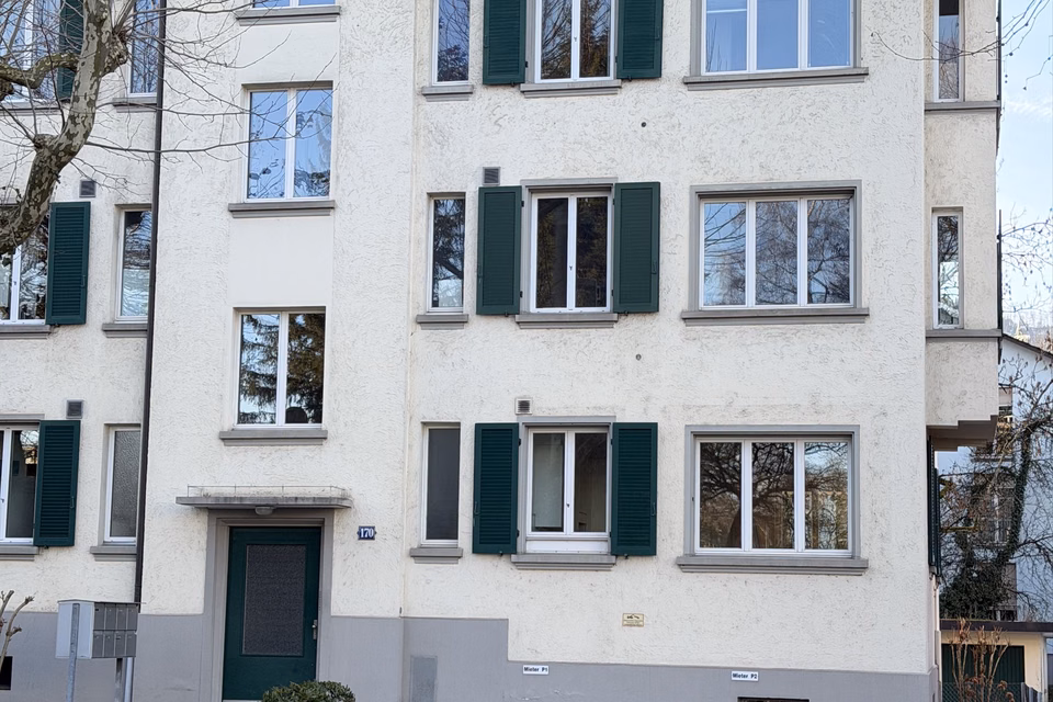 Garage for rent in a central location in Zurich-Wollishofen, Albisstrasse 170 Garage, 8038 Zürich, Zurich, CH