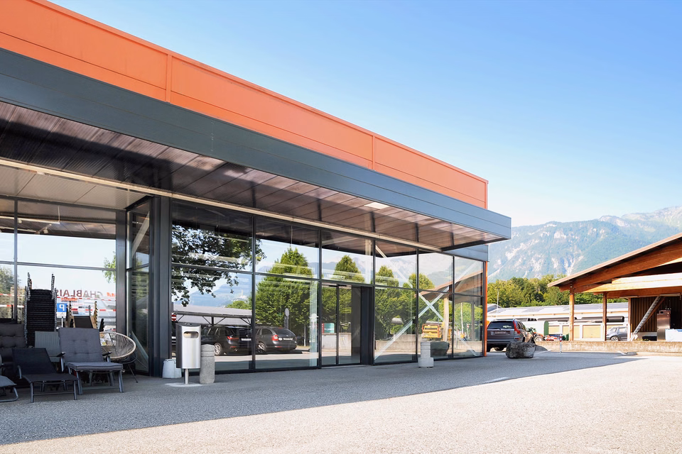 Attractive retail space in the heart of Aigle's commercial zone, ch. sous le Grand - Pré, 1860 Aigle, Vaud, CH