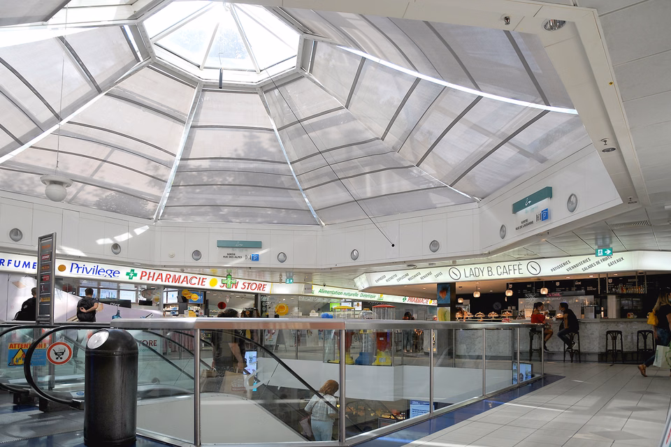 Retail premises in Centre Les Cygnes near Cornavin station, rue de Lausanne, 1201 Genève, Geneva, CH