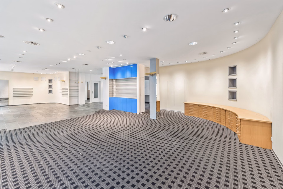 Looking for a ground-floor commercial space in Neustadt, Lucerne — available immediately? Let's go!, Winkelriedstr. Lager/Laden, 6003 Luzern, LU, CH