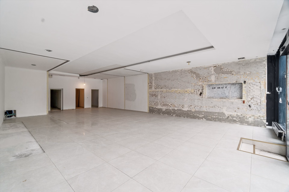 Light-filled commercial space with flexible layout directly at Klusplatz, Witikonerstrasse, 8032 Zürich, Zurich, CH