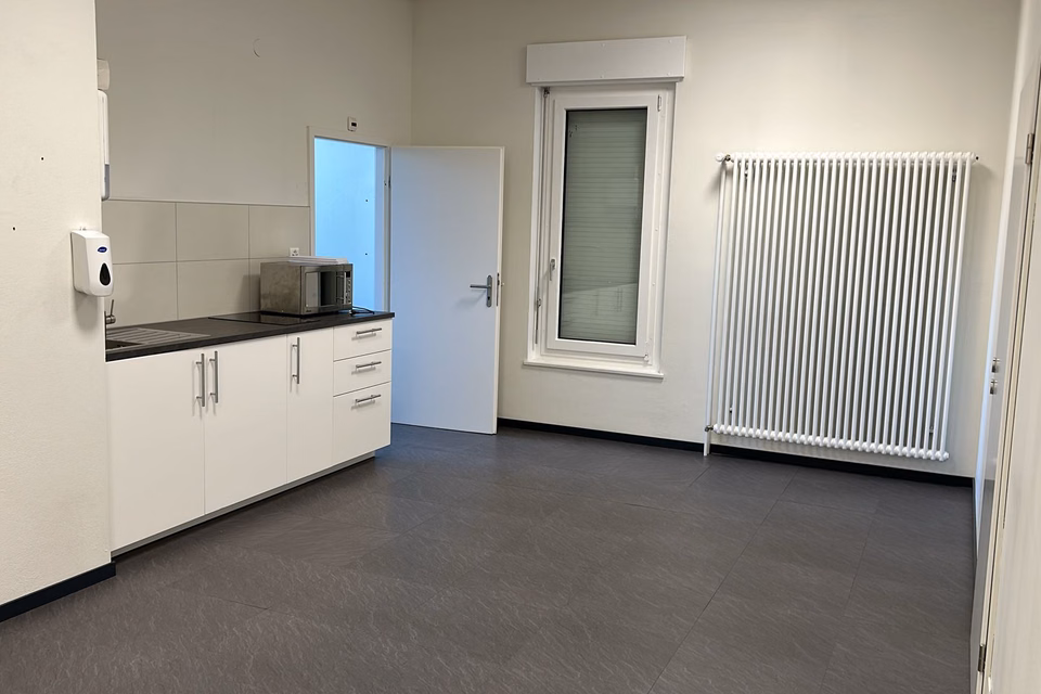 Ch. de Champ-Claude 15, 1214 Vernier - 1st floor - Office space, Ch. de Champ-Claude, 1214 Vernier, Geneva, CH