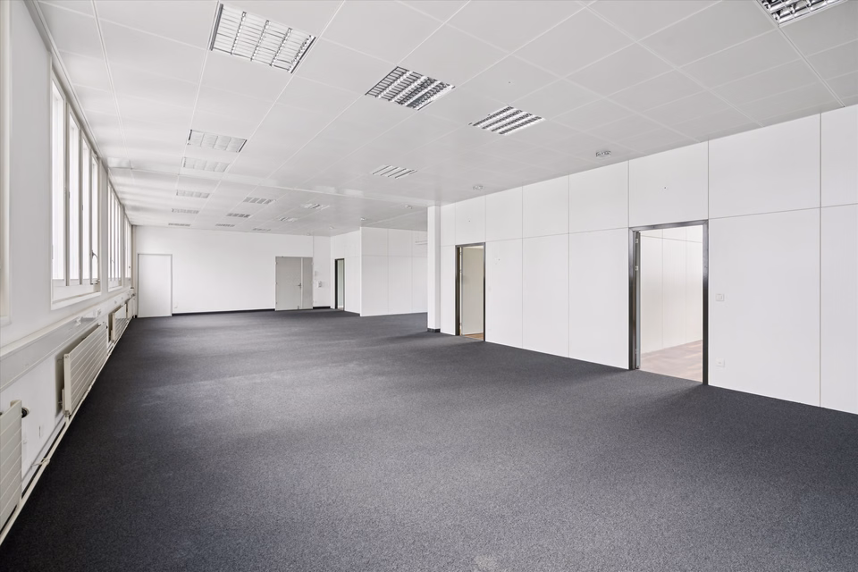 Plenty of space for your ideas – 293 m² bright commercial space in a top location, Romanshorner Strasse, 8288 Kreuzlingen, Thurgau, CH