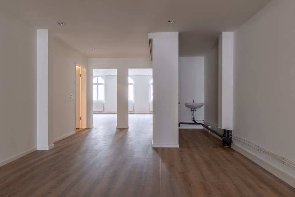 Practice / Office / Hair Salon / Beauty Studio in the Heart of Basel, Steinenvorstadt, 4051 Basel, Basel-City, CH