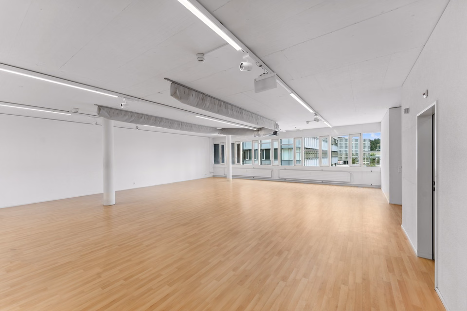 Attractive commercial space, Bernstr. 162, 3052 Zollikofen, Bern, CH