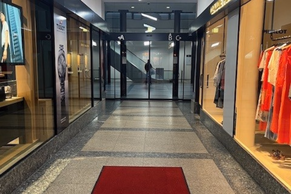 Superb retail unit at Espace Bourg, Rue de Bourg 16 -, 1003 Lausanne, Vaud, CH