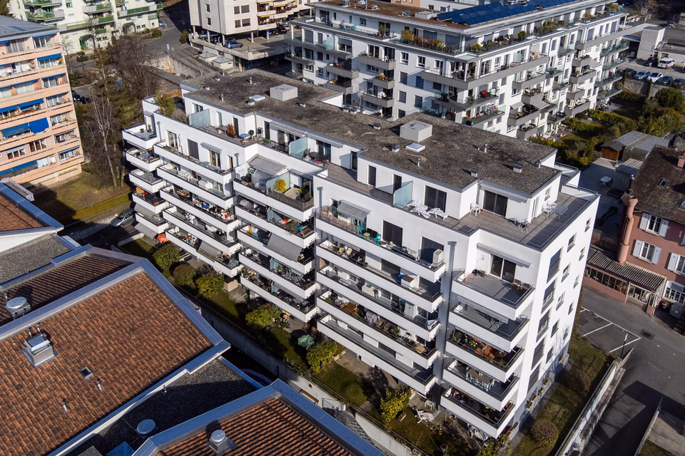 For rent – indoor parking space in Clarens, Rue du Lac 128a &, 1815 Clarens, Vaud, CH