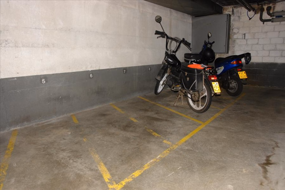 A roof for your motorcycle, Polieregasse 4, Einstellhalle, 3400 Burgdorf, Bern, CH