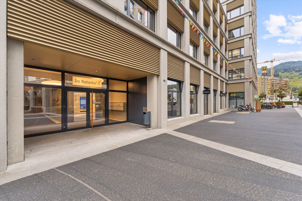 Flexible office space with existing fit-out and excellent transport connections, Mattenhof, 6010 Kriens, LU, CH
