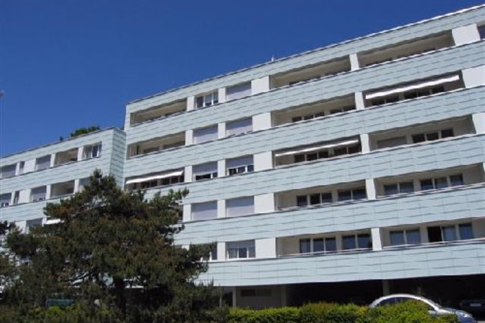 Outdoor parking space for rent near the Chailly district, Ch. du Devin, 1012 Lausanne, Vaud, CH