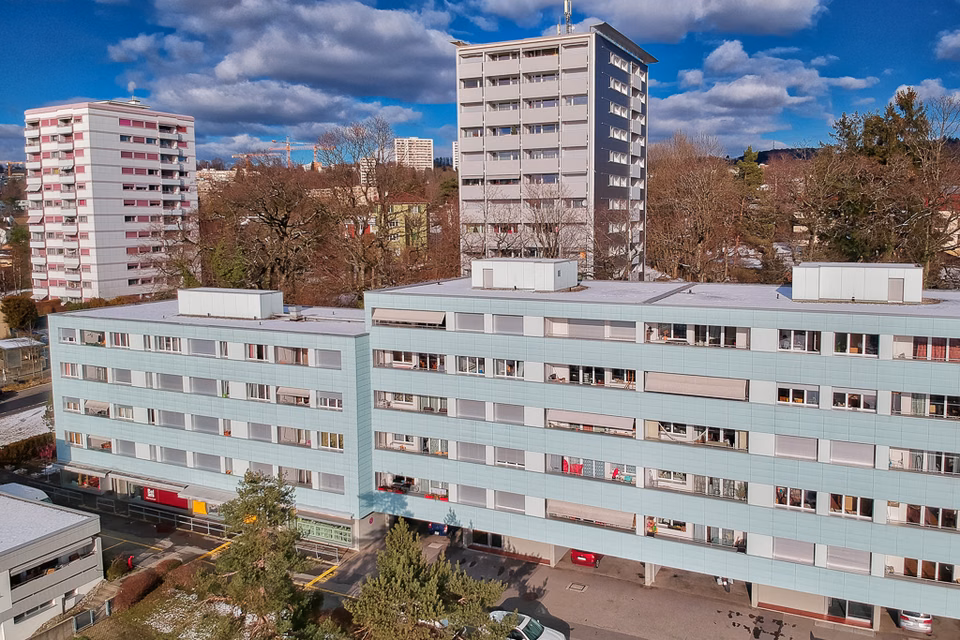 Indoor parking spaces for rent near the Chailly district, Ch. du Devin, 1012 Lausanne, Vaud, CH