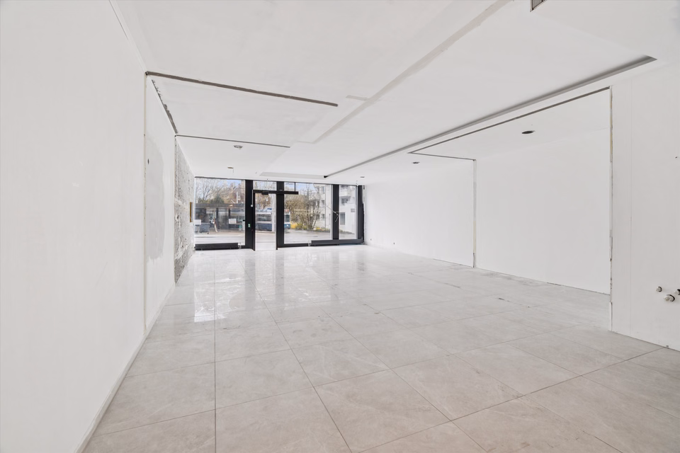 Light-filled commercial space with flexible layout directly at Klusplatz, Witikonerstrasse, 8032 Zürich, Zurich, CH