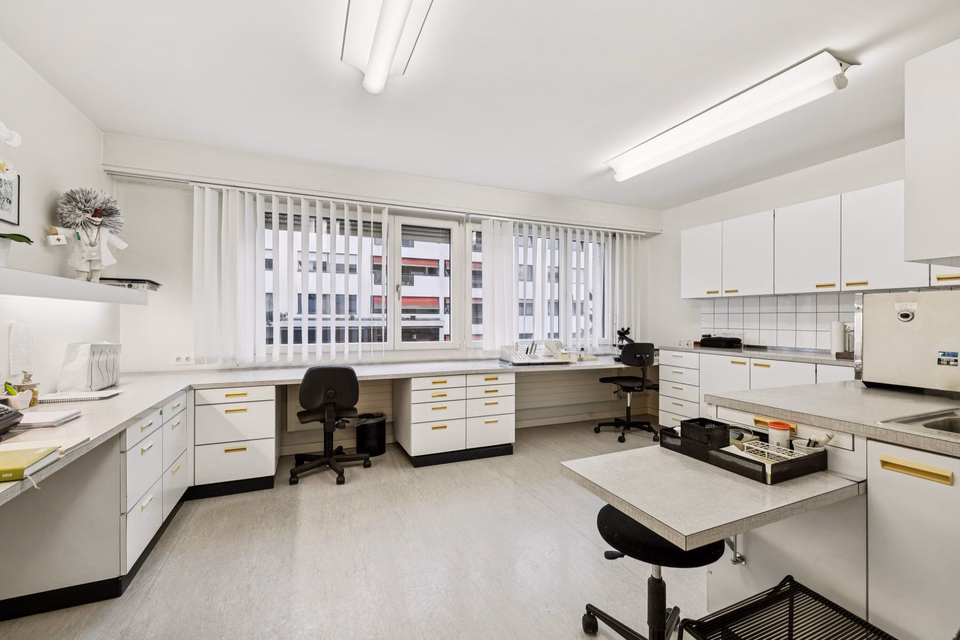 Practice, therapy or office in the trendy Gundeldingen district, Basel – 187 m², J.J. Balmer - str., 4053 Basel, Basel-City, CH