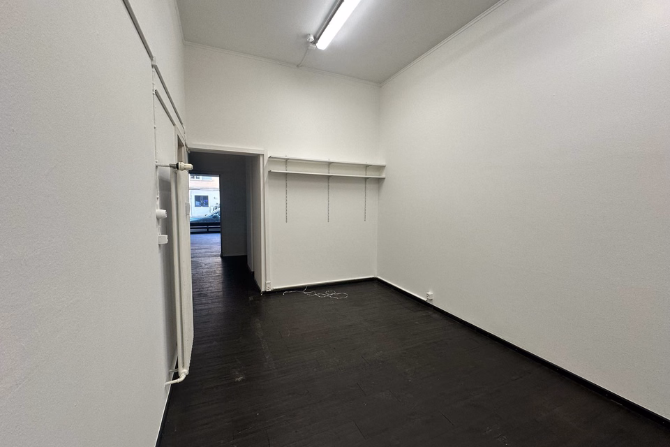 Exciting commercial space – retail, office or showroom in a prime location, Riehentorstr., 4058 Basel, Basel-City, CH