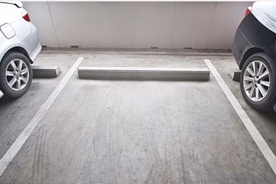 Parking space directly at Frauenfeld train station, Bahnhofpl. 65-71, EPs, 8500 Frauenfeld, Thurgau, CH