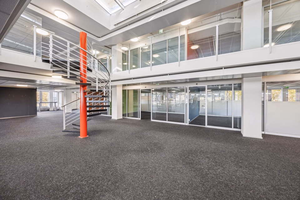 A Building Full of Possibilities — Commercial, Research, Science & Technology, Dammweg, 3013 Bern, Bern, CH