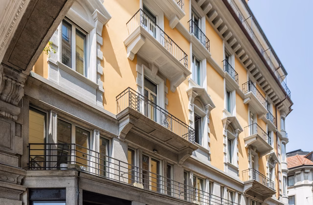 Great opportunity - retail unit with display window on the Lugano lakefront