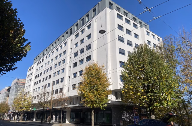 Spacious 125 m2 office for rent at Boulevard de Pérolles 32