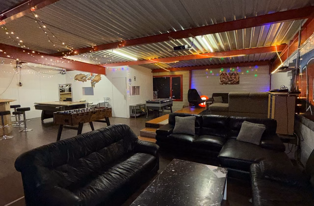 Spacious studio of 105 m² for rent in Gretzenbach