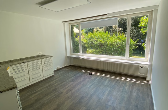 Attractive commercial space for quiet commercial use in Zürich-Oerlikon