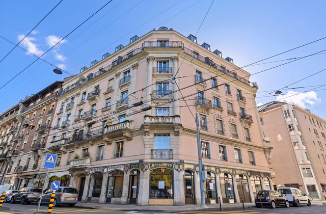 Magnificent retail unit of approximately 67 m2 located between La Jonction and Plainpalais
